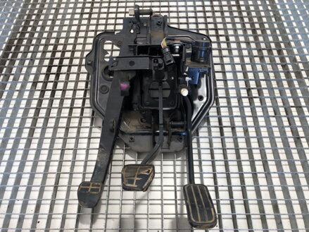 PEDÁLE VW TRANSPORTER IV AUTOBUS (70B, 70C, 7DB, 7DK, 70J, 70K, 7DC, 7 1990 - 2004