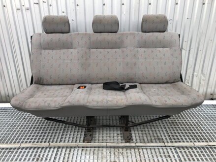 SEDADLO ZADNÉ LAVICA / SEDAČKA VW TRANSPORTER IV AUTOBUS (70B, 70C, 7DB, 7DK, 70J, 70K, 7DC, 7 1990 - 2004 SEDADLO ZADNÉ LAVICA / SEDAČKA VW TRANSPORTER IV AUTOBUS (70B, 70C, 7DB, 7DK, 70J, 70K, 7DC, 7 1990 - 2004