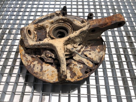 Otoč ľavá predná Suzuki Grand Vitara I (FT, HT) 1998 - 2006