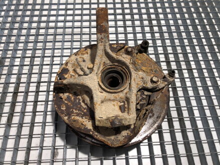 Otoč pravá predná Suzuki Grand Vitara I (FT, HT) 1998 - 2006