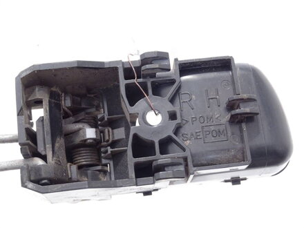 KĽUČKA PREDNÁ PRAVÁ VNÚTORNÁ NISSAN CABSTAR (F24M, F24W) 2006 - 2013