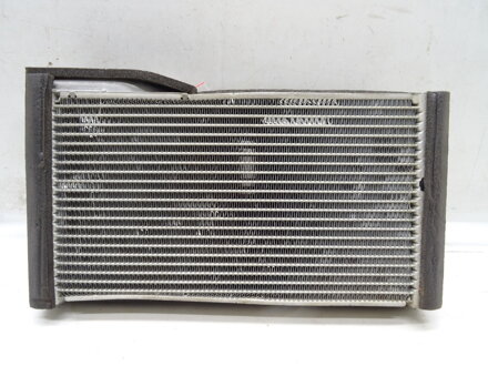 VÝPARNÍK KLIMATIZÁCIE TOYOTA LAND CRUISER 200 (_J2_) 2007 - 2022