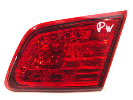 SVETLO ZADNÉ PRAVÉ VNÚTORNÉ SUBARU LEGACY V (BM) 2009 - 2022