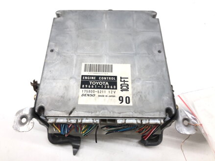 RIADIACA JEDNOTKA MOTORA TOYOTA COROLLA VERSO (_E12_) 2001 - 2007 89661-13060