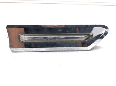 SMEROVKA BLATNÍKA PRAVÁ BMW 7 (F01, F02, F03, F04) 2008 - 2015 7203372