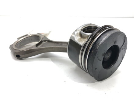 PIEST S OJNICOU OPEL SIGNUM LIFTBACK (Z03) 2003 - 2008 Y30DT