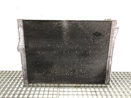 CHLADIČ VODY BMW 7 (F01, F02, F03, F04) 2008 - 2015 7570093