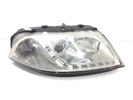 SVETLO PRAVÉ PREDNÉ LED VW PASSAT B5.5 VARIANT (3B6) 2000 - 2005