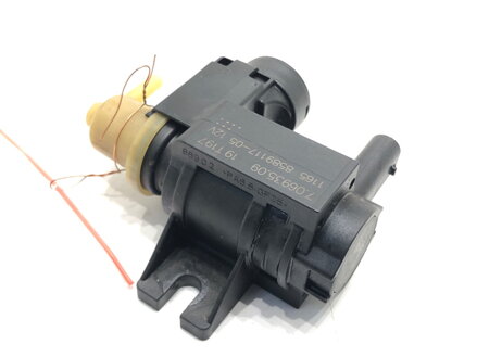 VENTIL PODTLAKU BMW X3 (G01, F97) 2017 - 2022 8589117