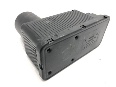 PUMPA / ČERPADLO CENTRÁLNEHO ZÁMKU MERCEDES-BENZ CLASS C (W202) 1993 - 2000 2028001648