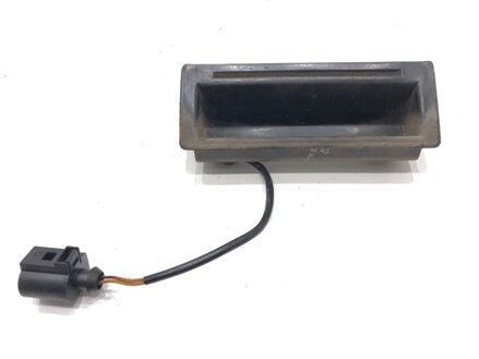 KĽUČKA VEKA BATOŽINOVÉHO PRIESTORU ZADNÁ VW BORA VARIANT (1J6) 1999 - 2005 1J0827566D