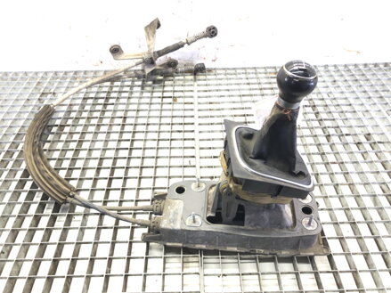 RIADIACA PÁKA VOLIČ PREVODOVKY VW JETTA III (1K2) 2004 - 2013 1K0711049AS