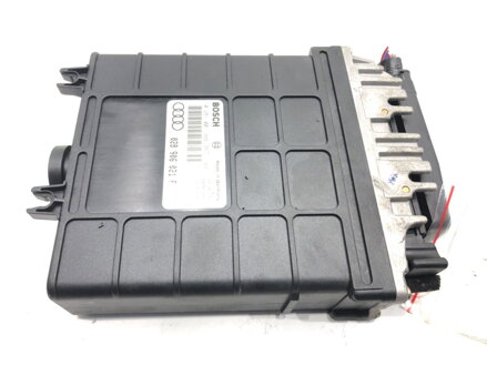 RIADIACA JEDNOTKA MOTORA AUDI A4 B5 (8D2) 1994 - 2001 028906021F