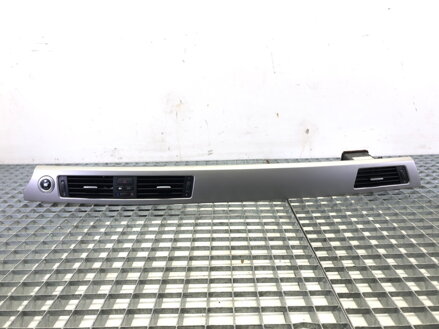 MRIEŽKA VENTILÁCIE PREDNÁ BMW 3 TOURING (E91) 2004 - 2012