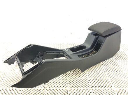 TUNEL STREDOVÝ LAKŤOVÁ OPIERKA SKODA OCTAVIA III (5E3, NL3, NR3) 2012 - 2022 5E1863243D