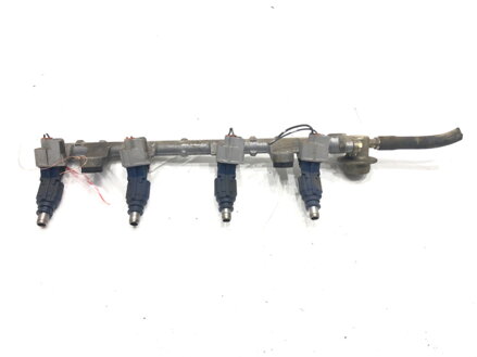VSTREKOVACIA RAMPA TOYOTA YARIS (_P1_) 1999 - 2005 23250-0J010