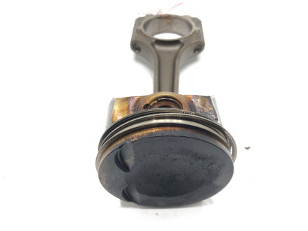 PIEST S OJNICOU AUDI A4 B8 (8K2) 2007 - 2015 CAE CAEB