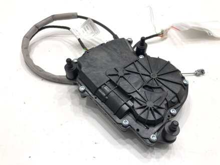 SERVOMOTOR / VZPERA ZÁMKU VEKA BATOŽINOVÉHO PRIESTORU BMW 5 (G30, F90) 2016 - 2022 7383561