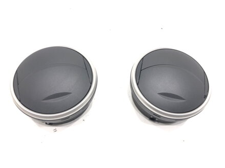 Mriežka ventilácie predná Seat Ibiza IV (6J5, 6P1) 2008 - 2017