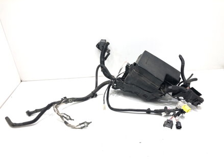 POISTKOVÁ SKRINKA TOYOTA RAV 4 IV (_A4_) 2012 - 2022