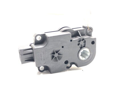 MOTOR RADIÁTORA KÚRENIA BMW X1 (U11) 2022-2025 T53556C-E