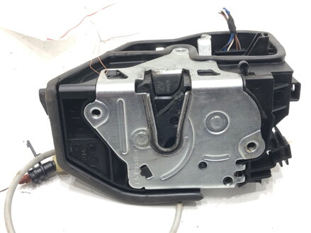 ZÁMOK DVERÍ ĽAVÝ ZADNÝ BMW X1 (E84) 2009 - 2015 7229459