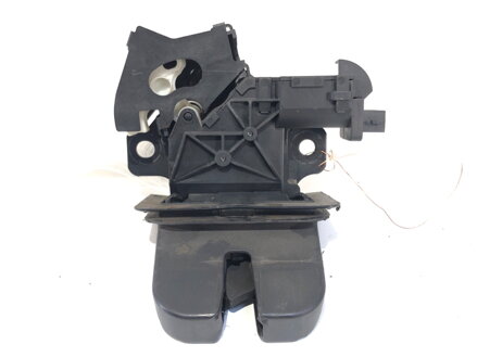 ZÁMOK VEKA BATOŽINOVÉHO PRIESTORU ZADNÝ AUDI A6 C6 AVANT (4F5) 2004 - 2011 8P4827505D