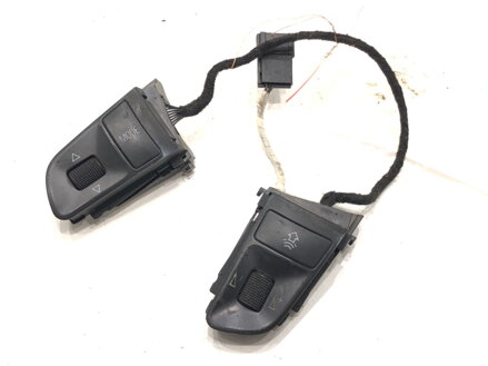 PREPÍNAČE VOLANTU AUDI A4 B7 (8EC) 2004 - 2008 4F0951527A