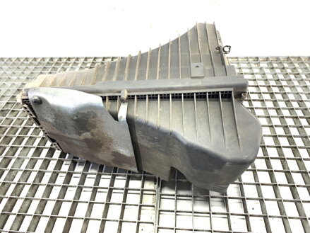 KRYT FILTRA VZDUCHU ĽAVÝ AUDI Q7 (4LB) 2006 - 2016