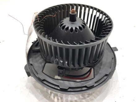 VENTILÁTOR KÚRENIA VW GOLF VII (5G1, BQ1, BE1, BE2) 2012 - 2022 5Q1819021B