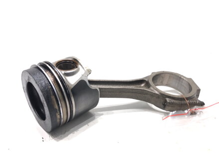 PIEST S OJNICOU AUDI A4 B8 (8K2) 2007 - 2015 CAGB
