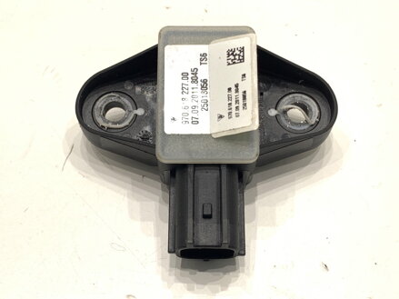 SNÍMAČ NÁRAZU PORSCHE PANAMERA (970) 2009 - 2017 97061822700