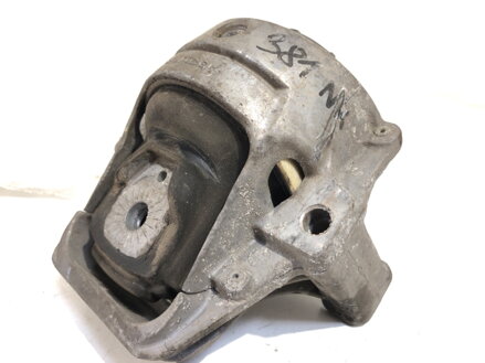 VANKÚŠ MOTORA PRAVÝ AUDI A4 B8 AVANT (8K5) 2007 - 2015 8K0199381NK