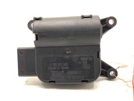 MOTOR RADIÁTORA KÚRENIA AUDI A4 B7 AVANT (8ED) 2004 - 2008 0132801306