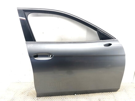 DVERE PRAVÉ PREDNÉ SKODA SUPERB IV 2023 -
