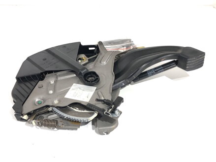 PÁKA RUČNEJ BRZDY AUDI Q7 (4LB) 2006 - 2016 7L0721797N