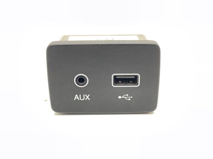 ZÁSUVKA / ULOŽENIE USB FIAT TIPO SEDAN (356_) 2015 - 2022 07356608750