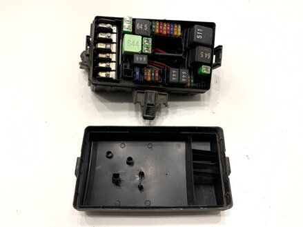 POISTKOVÁ SKRINKA VW GOLF VII (5G1, BQ1, BE1, BE2) 2012 - 2022 5Q0907361C