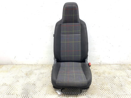 SEDADLO PRAVÉ PREDNÉ SKODA CITIGO (NF1) 2011 - 2019