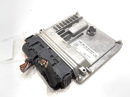 RIADIACA JEDNOTKA MOTORA VW GOLF VII (5G1, BQ1, BE1, BE2) 2012 - 2022 04L907445B