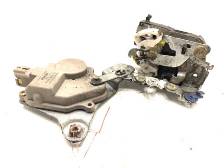 ZÁMOK DVERÍ PRAVÝ PREDNÝ DAIHATSU YRV (M2) 2001 - 2022 85450-97401