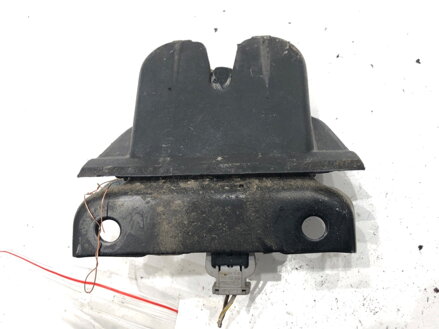 ZÁMOK VEKA BATOŽINOVÉHO PRIESTORU ZADNÝ AUDI A6 C5 AVANT (4B5) 1997 - 2005