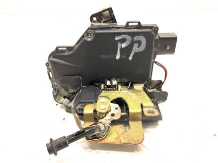 ZÁMOK DVERÍ PRAVÝ PREDNÝ AUDI A4 B6 (8E2) 2000 - 2005 4B1837016E