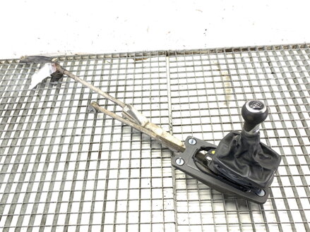 RIADIACA PÁKA VOLIČ PREVODOVKY AUDI A4 B8 (8K2) 2007 - 2015 8K0711025F