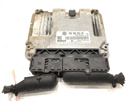 RIADIACA JEDNOTKA MOTORA VW PASSAT B6 VARIANT (3C5) 2005 - 2011 03G906021NK 0281013440