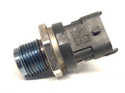 SNÍMAČ TLAKU PALIVA OPEL VECTRA C KOMBI (Z02) 2003 - 2009 0281002903