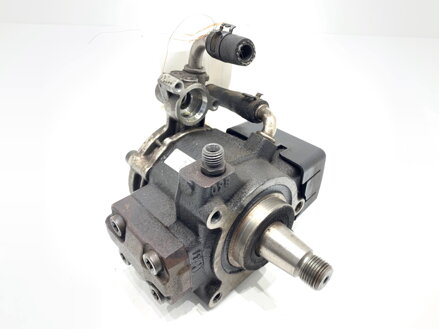 VSTREKOVACIE ČERPADLO VW GOLF VI (5K1) 2008 - 2014 03L130755E