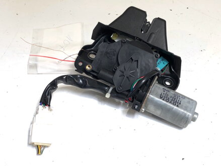 ZÁMOK VEKA BATOŽINOVÉHO PRIESTORU ZADNÝ LEXUS GS (_S19_) 2005 - 2012 64650-50010