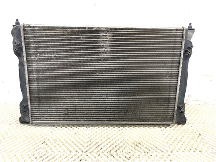 CHLADIČ VODY SEAT EXEO (3R2) 2008 - 2013 8E0121251A