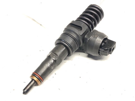 VSTREKOVAČ VW TOURAN (1T1, 1T2) 2003 - 2010 038130073AG